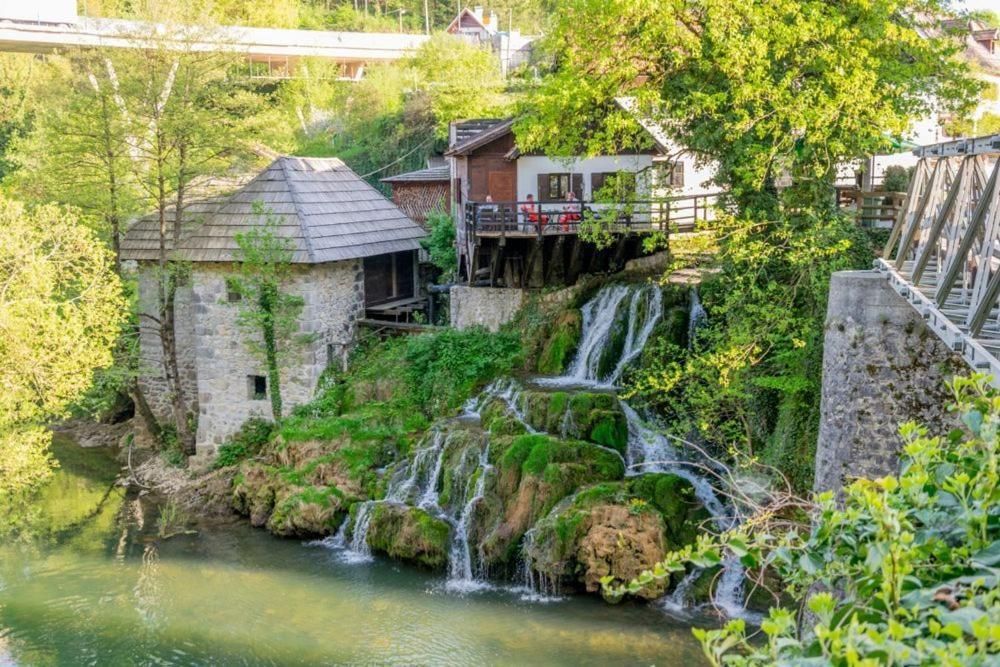Holiday Home Natura Szluin Kültér fotó