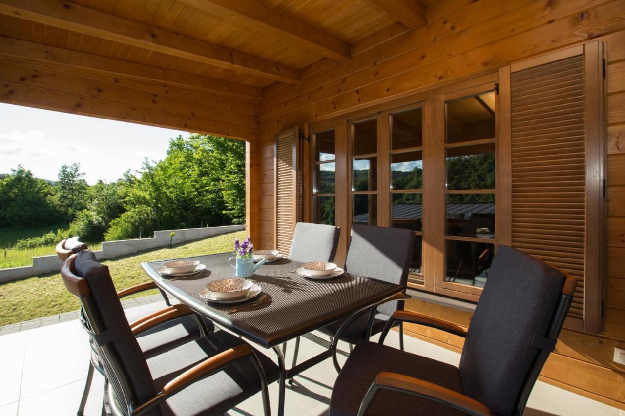 Holiday Home Natura Szluin Kültér fotó
